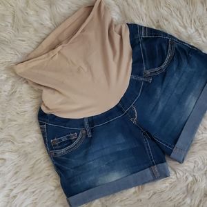 Maternity shorts